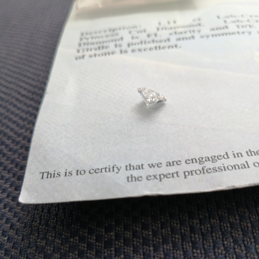 Loose Lab-Created Princess Cut Diamond - Picture 7 of 10